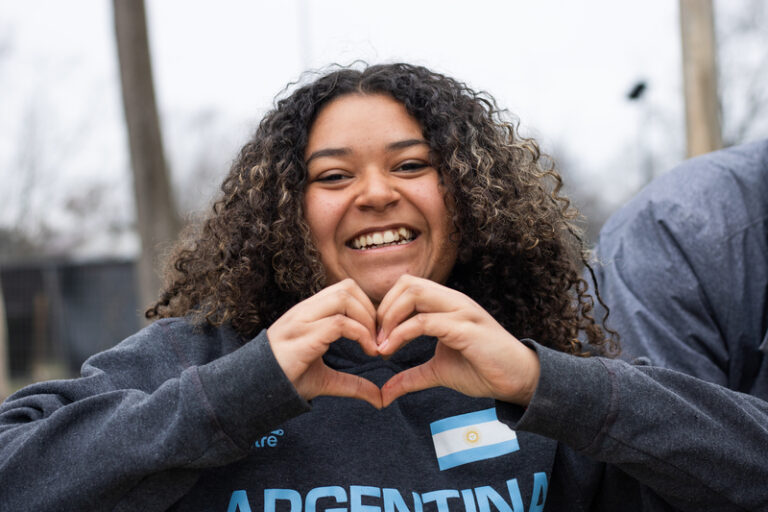 Betty LaRue Birdwatching Expert